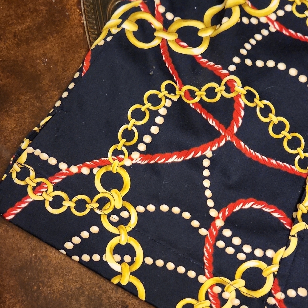 Chain Print Button-Up Blouse - Picture 4 of 5